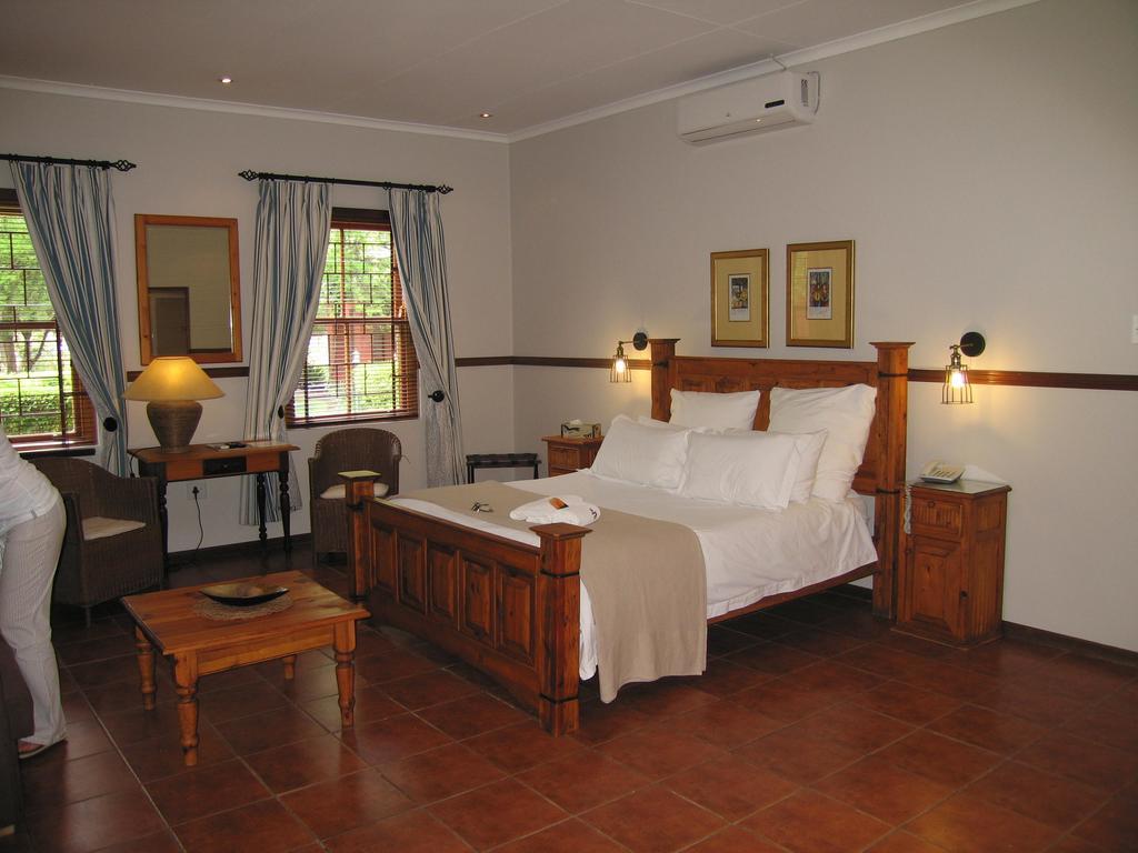 Beaufort Manor Country Lodge Beaufort West Exterior photo