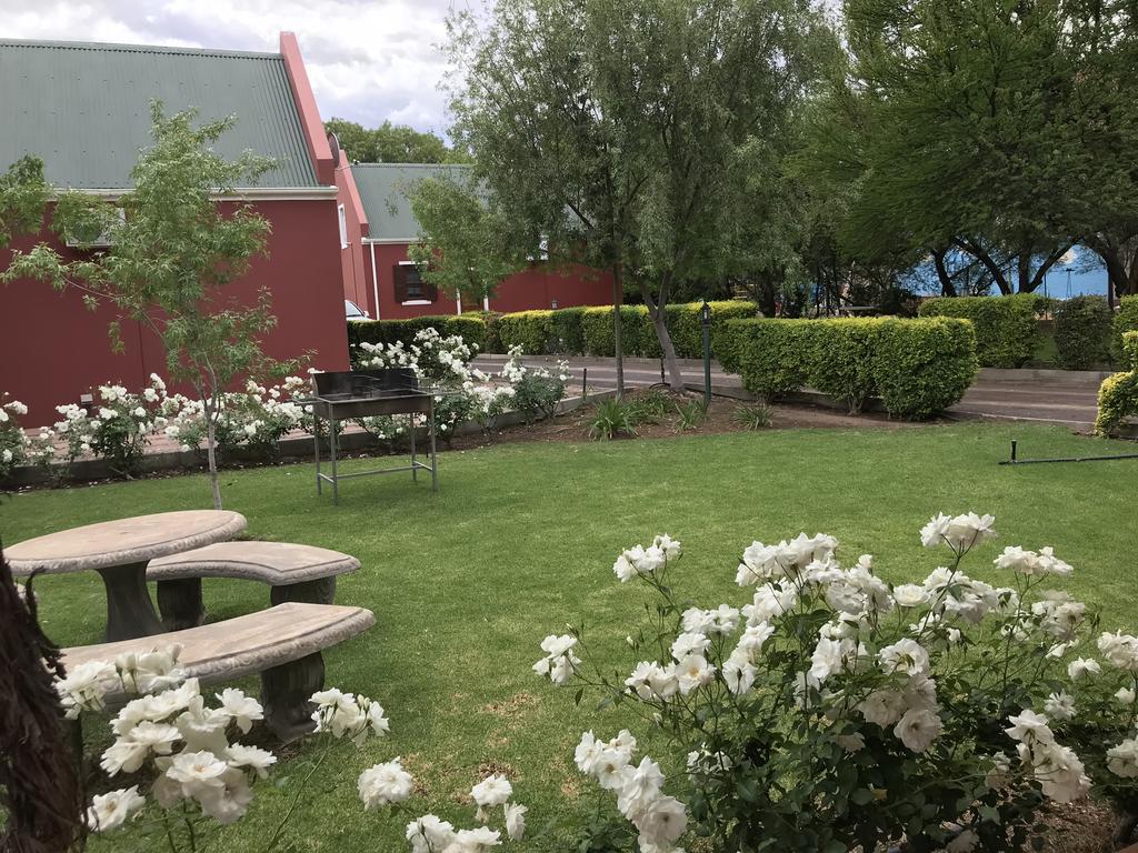 Beaufort Manor Country Lodge Beaufort West Exterior photo