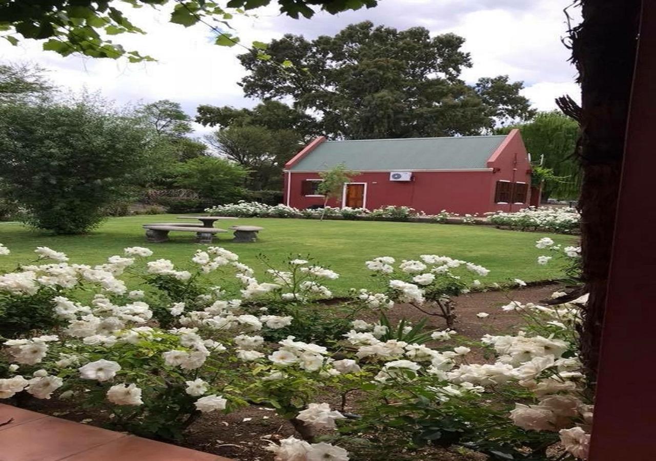 Beaufort Manor Country Lodge Beaufort West Exterior photo